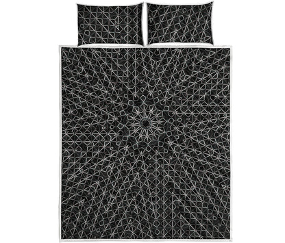Black And White Kaleidoscope Print Quilt Bed Set
