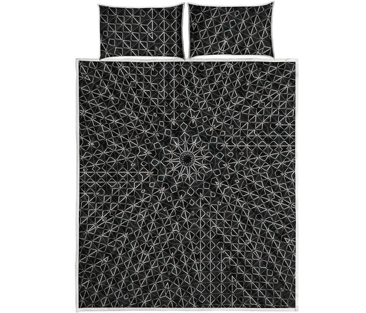 Black And White Kaleidoscope Print Quilt Bed Set