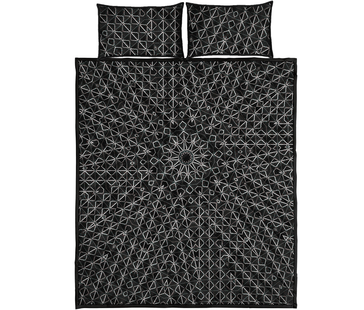 Black And White Kaleidoscope Print Quilt Bed Set