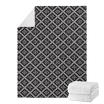 Black And White Knitted Pattern Print Blanket