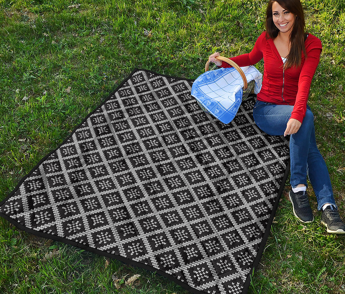 Black And White Knitted Pattern Print Quilt