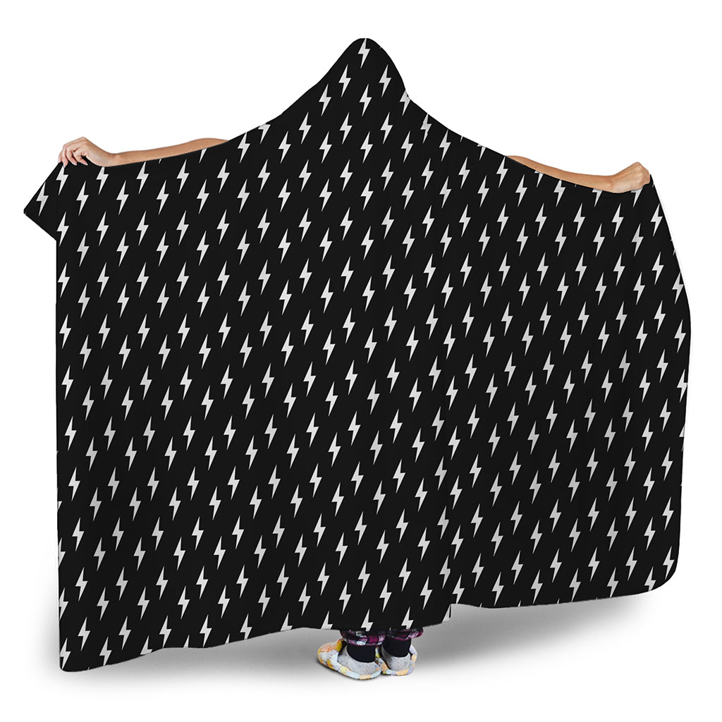 Black And White Lightning Pattern Print Hooded Blanket