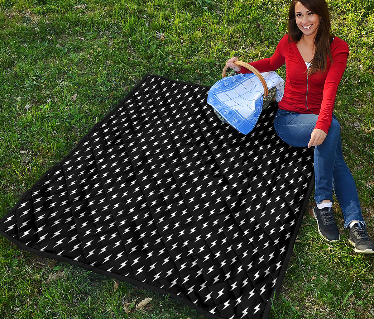 Black And White Lightning Pattern Print Quilt