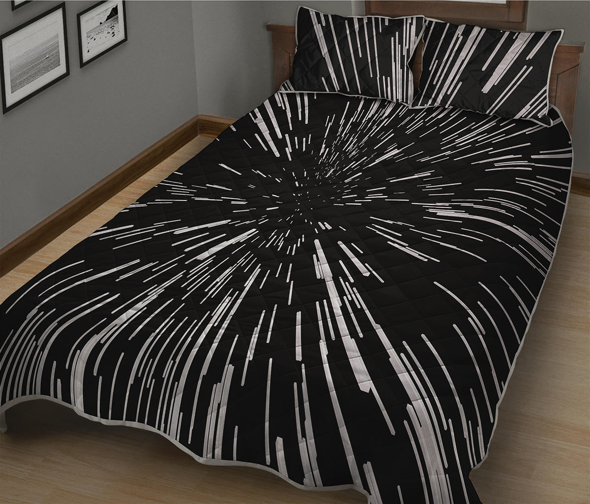 Black And White Lightspeed Print Quilt Bed Set