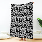 Black And White Lily Pattern Print Blanket