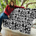 Black And White Lily Pattern Print Quilt