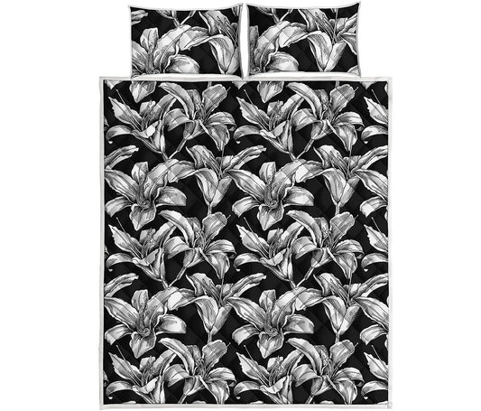 Black And White Lily Pattern Print Quilt Bed Set