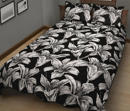 Black And White Lily Pattern Print Quilt Bed Set