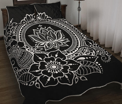 Black And White Lotus Flower Print Quilt Bed Set