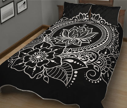 Black And White Lotus Flower Print Quilt Bed Set