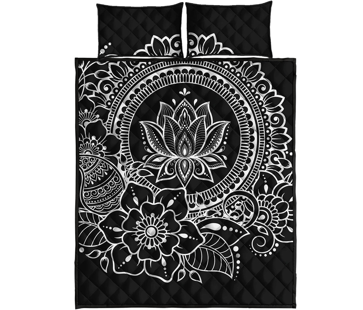Black And White Lotus Flower Print Quilt Bed Set
