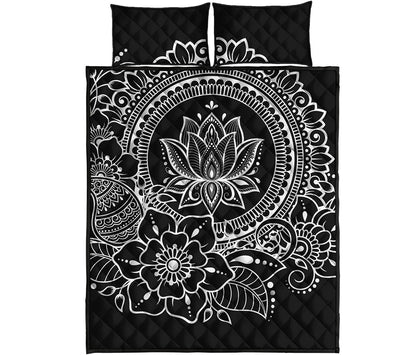 Black And White Lotus Flower Print Quilt Bed Set