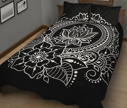 Black And White Lotus Flower Print Quilt Bed Set