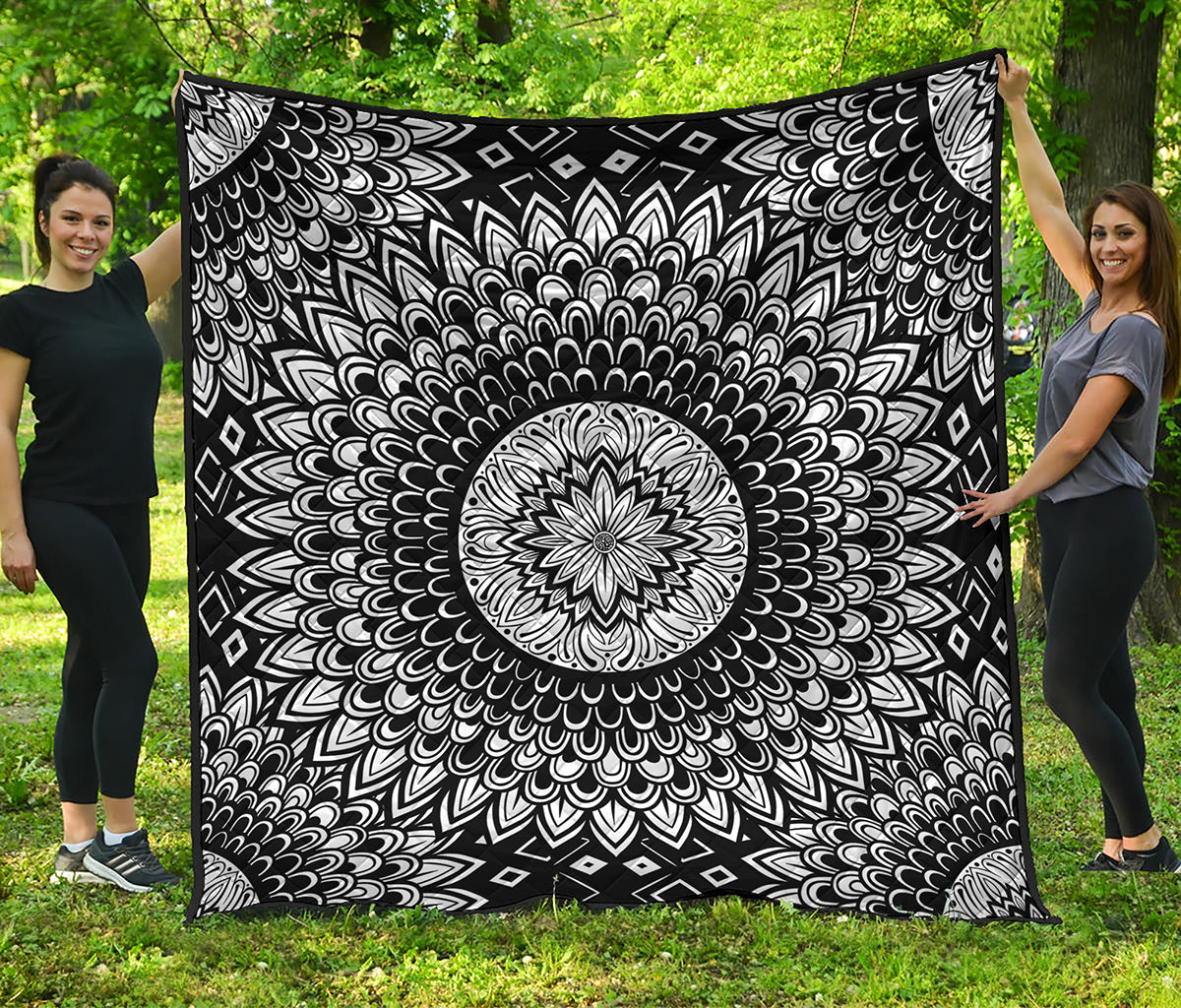 Black And White Mandala Print Quilt