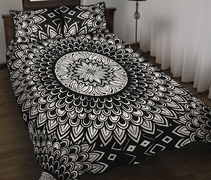 Black And White Mandala Print Quilt Bed Set