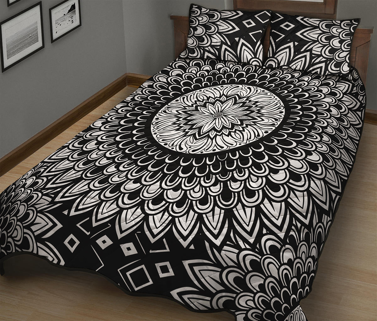 Black And White Mandala Print Quilt Bed Set