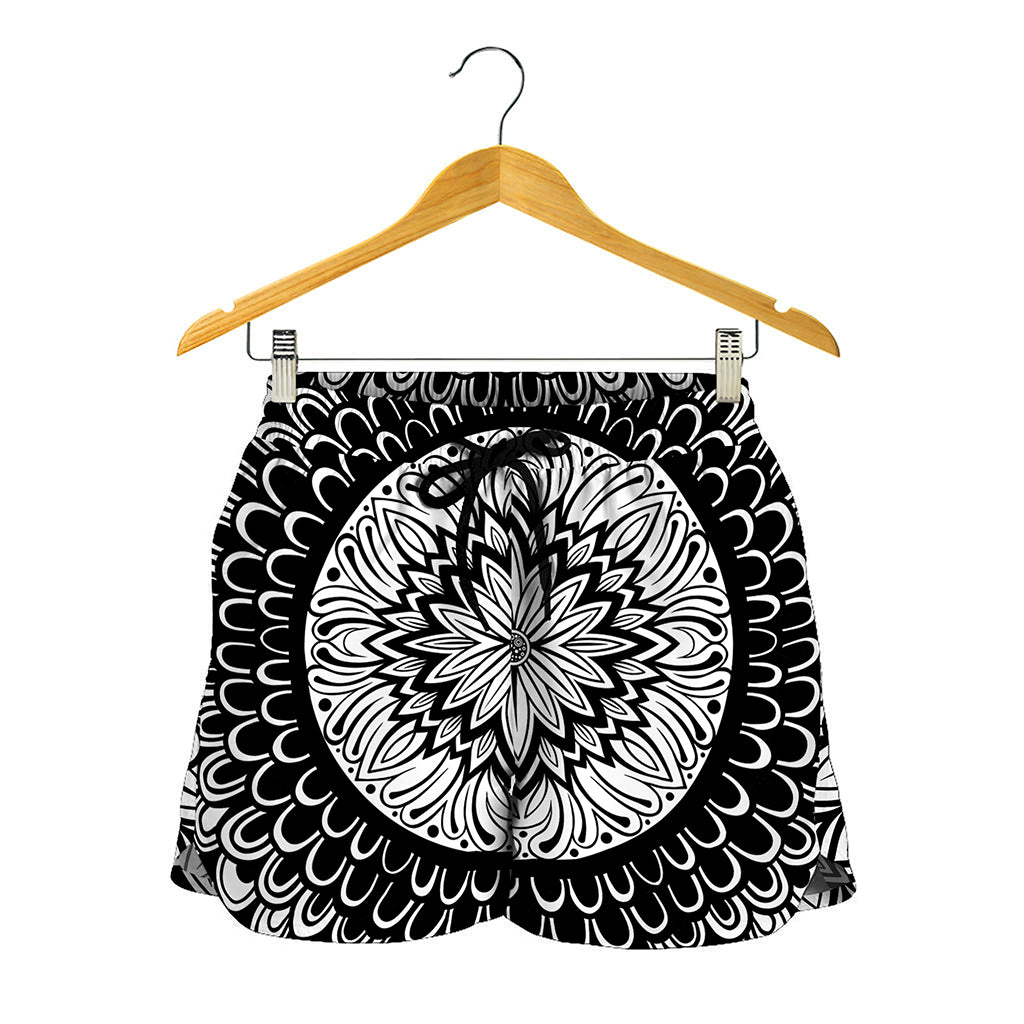 Black And White Mandala Print Women's Shorts