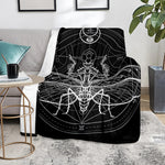 Black And White Mantis Spirit Print Blanket
