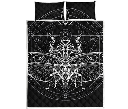 Black And White Mantis Spirit Print Quilt Bed Set