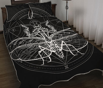 Black And White Mantis Spirit Print Quilt Bed Set