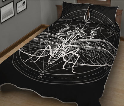 Black And White Mantis Spirit Print Quilt Bed Set
