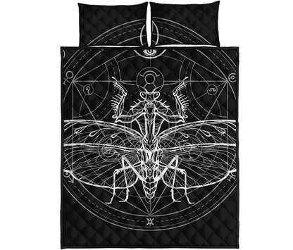 Black And White Mantis Spirit Print Quilt Bed Set