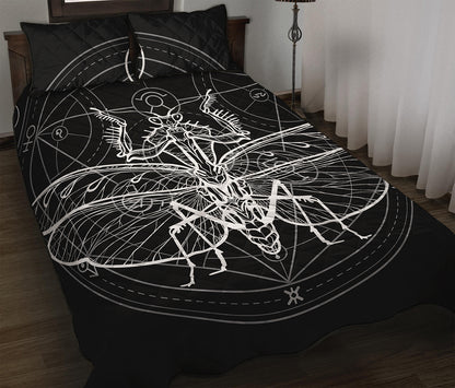 Black And White Mantis Spirit Print Quilt Bed Set