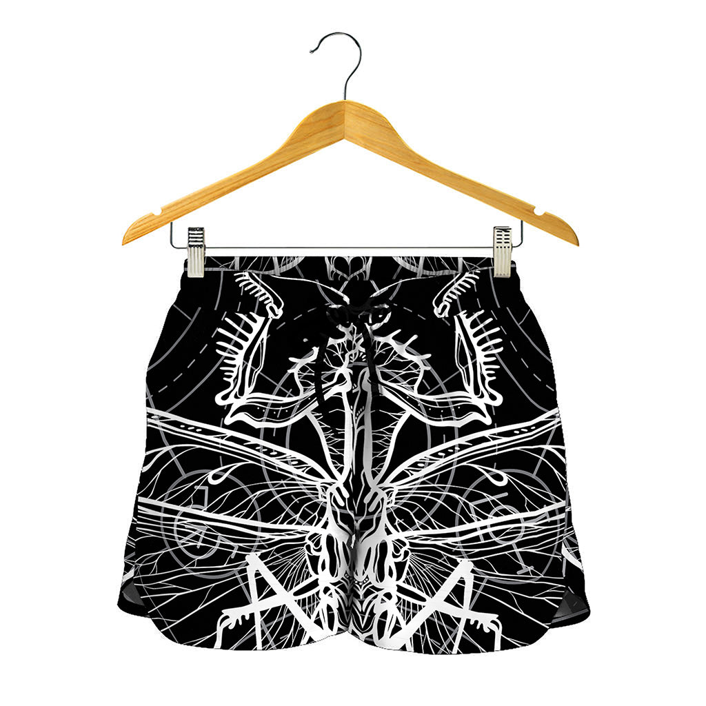 Black And White Mantis Spirit Print Women's Shorts