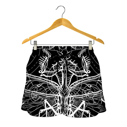Black And White Mantis Spirit Print Women's Shorts