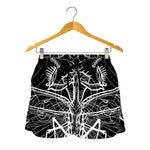 Black And White Mantis Spirit Print Women's Shorts