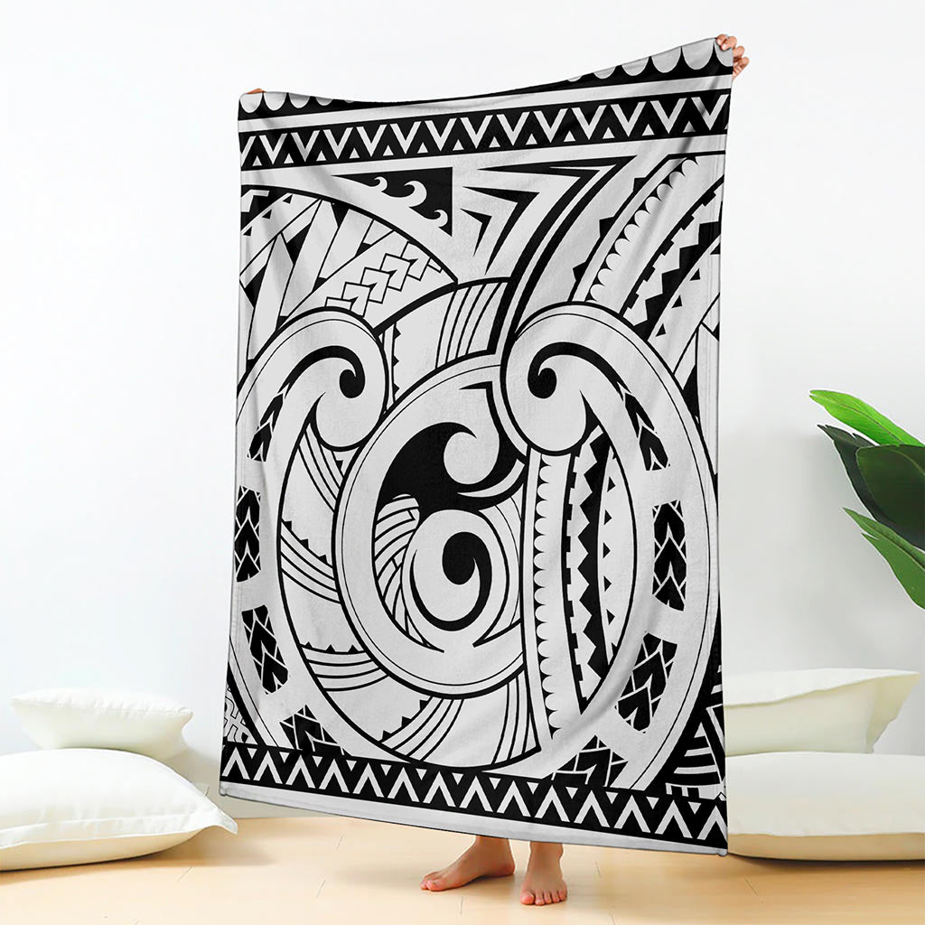 Black And White Maori Pattern Print Blanket