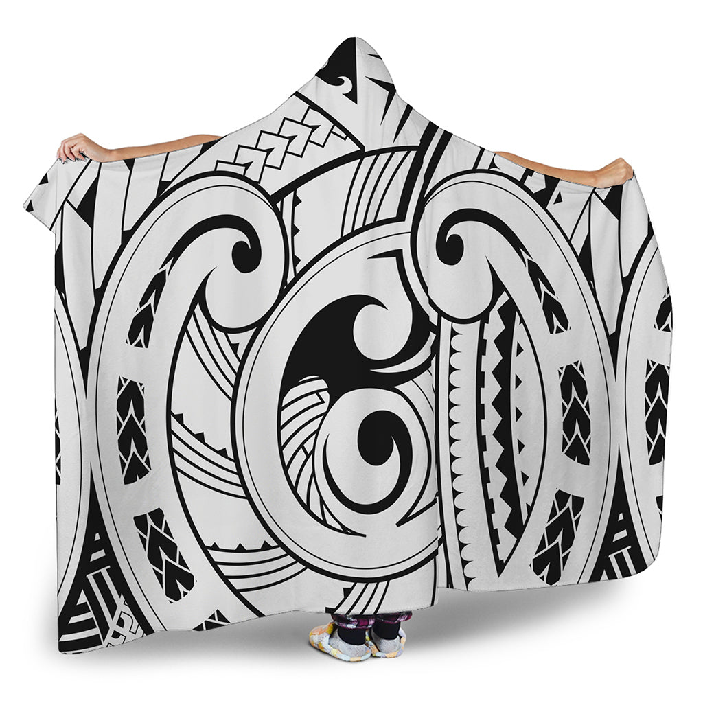 Black And White Maori Pattern Print Hooded Blanket