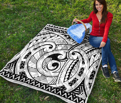 Black And White Maori Pattern Print Quilt