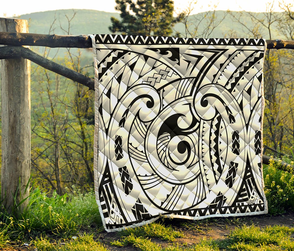 Black And White Maori Pattern Print Quilt