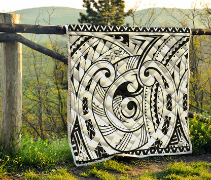 Black And White Maori Pattern Print Quilt