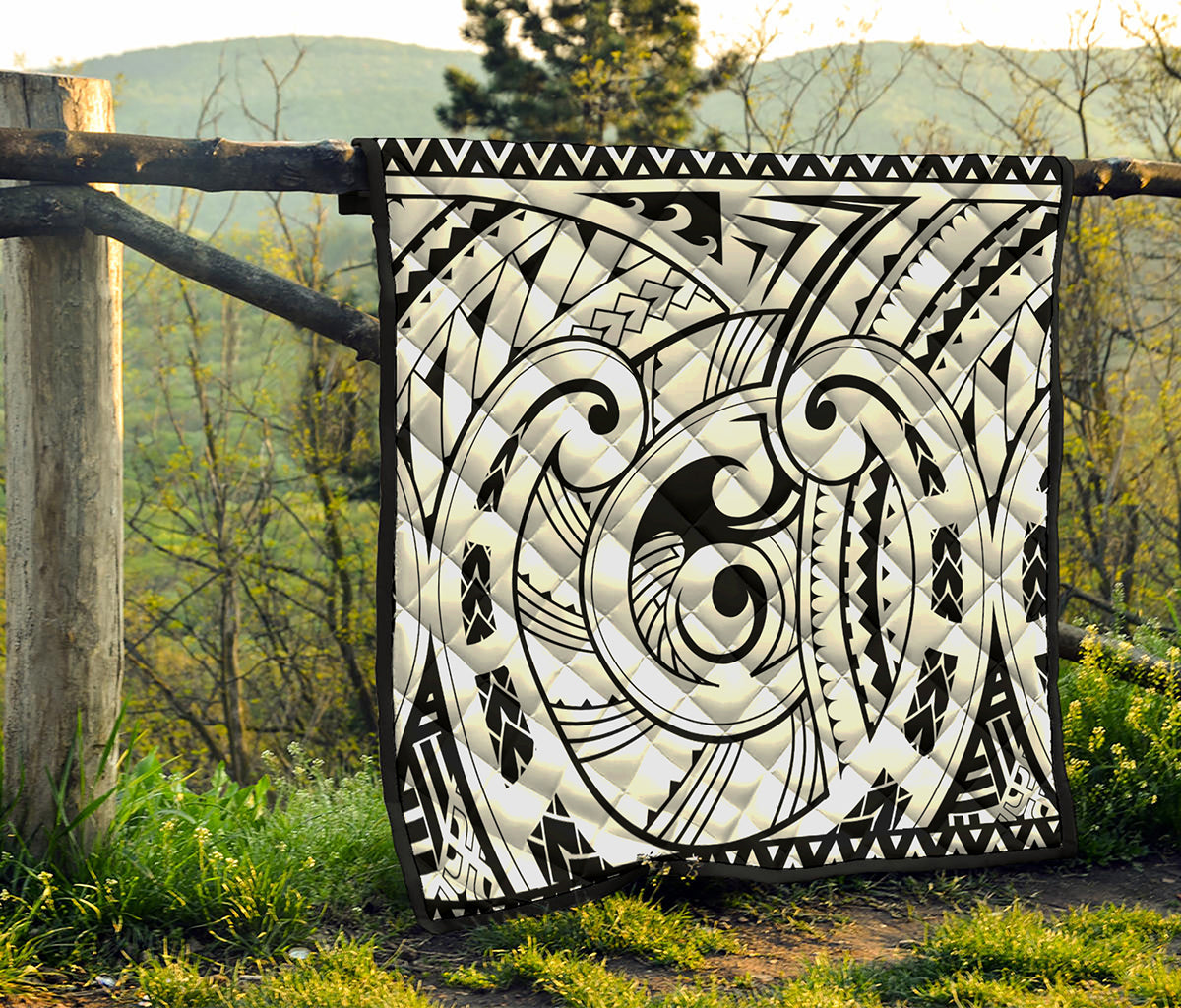 Black And White Maori Pattern Print Quilt