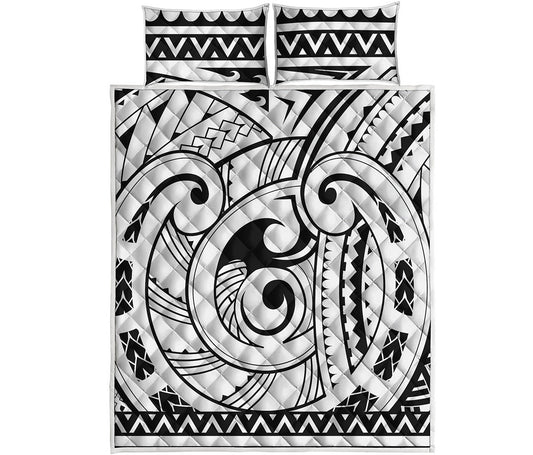 Black And White Maori Pattern Print Quilt Bed Set