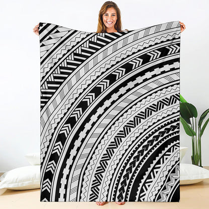 Black And White Maori Polynesian Print Blanket