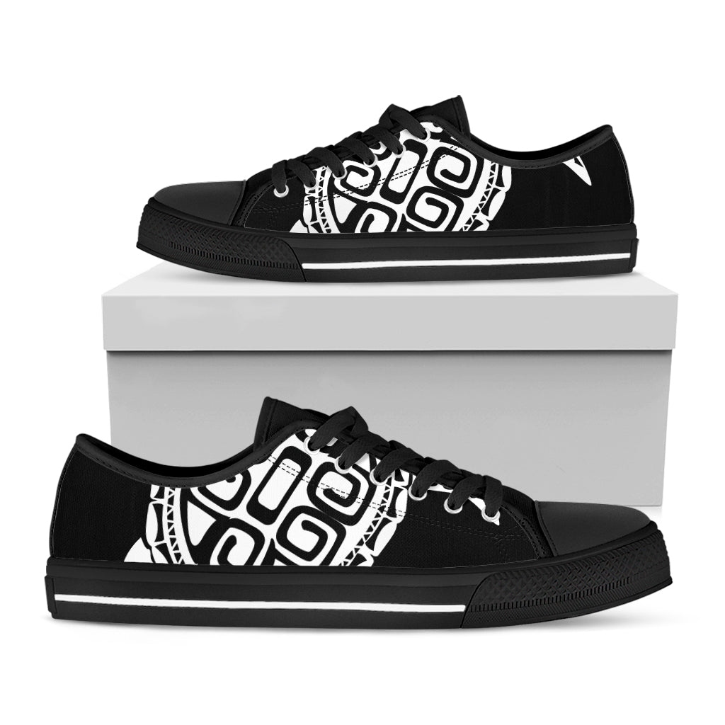 Black And White Maori Sea Turtle Print Black Low Top Shoes 