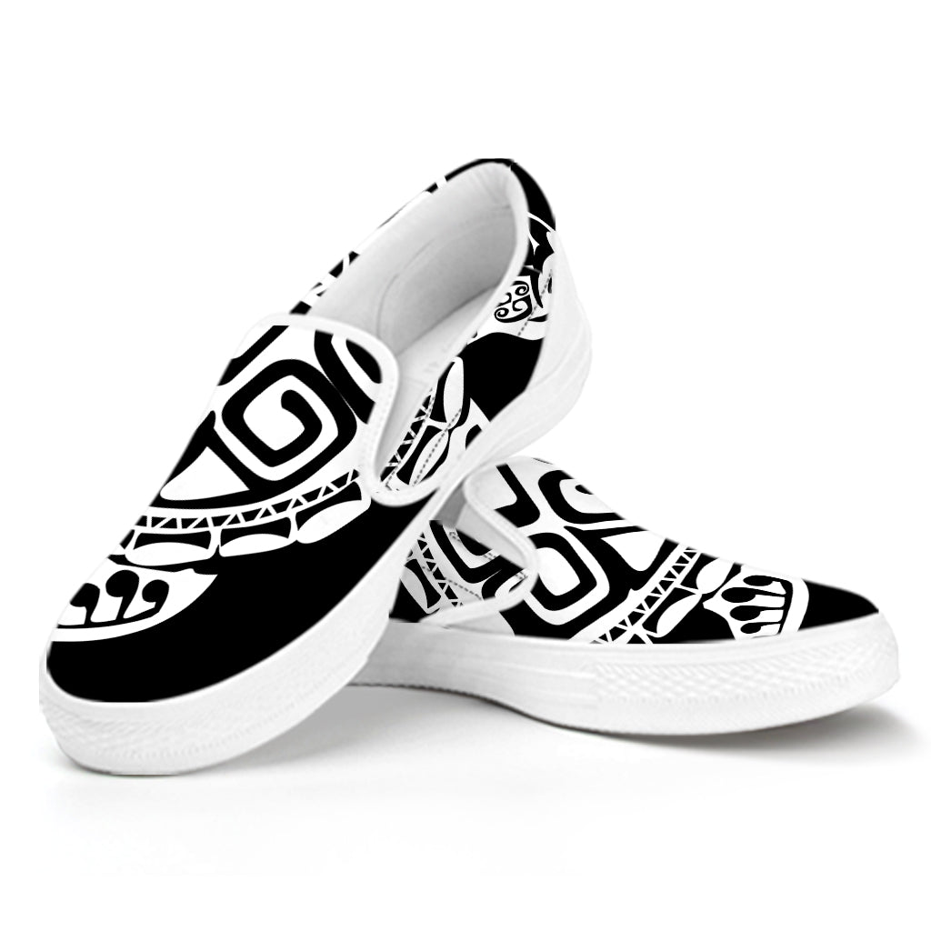 Black And White Maori Sea Turtle Print White Slip On Shoes