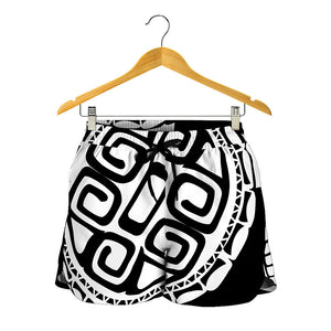 Black And White Maori Sea Turtle Print Women's Shorts