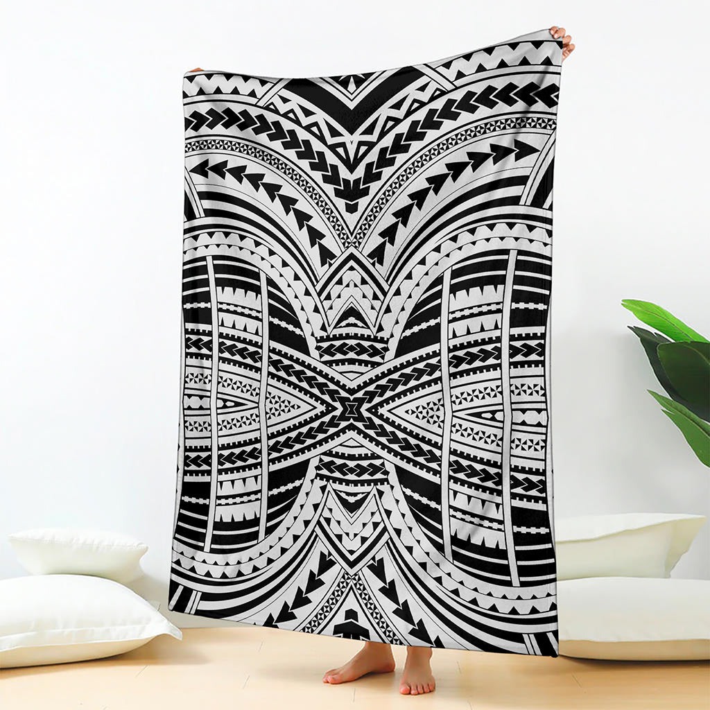 Black And White Maori Tribal Print Blanket