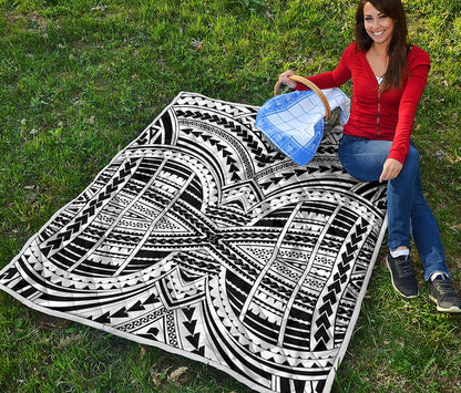 Black And White Maori Tribal Print Quilt
