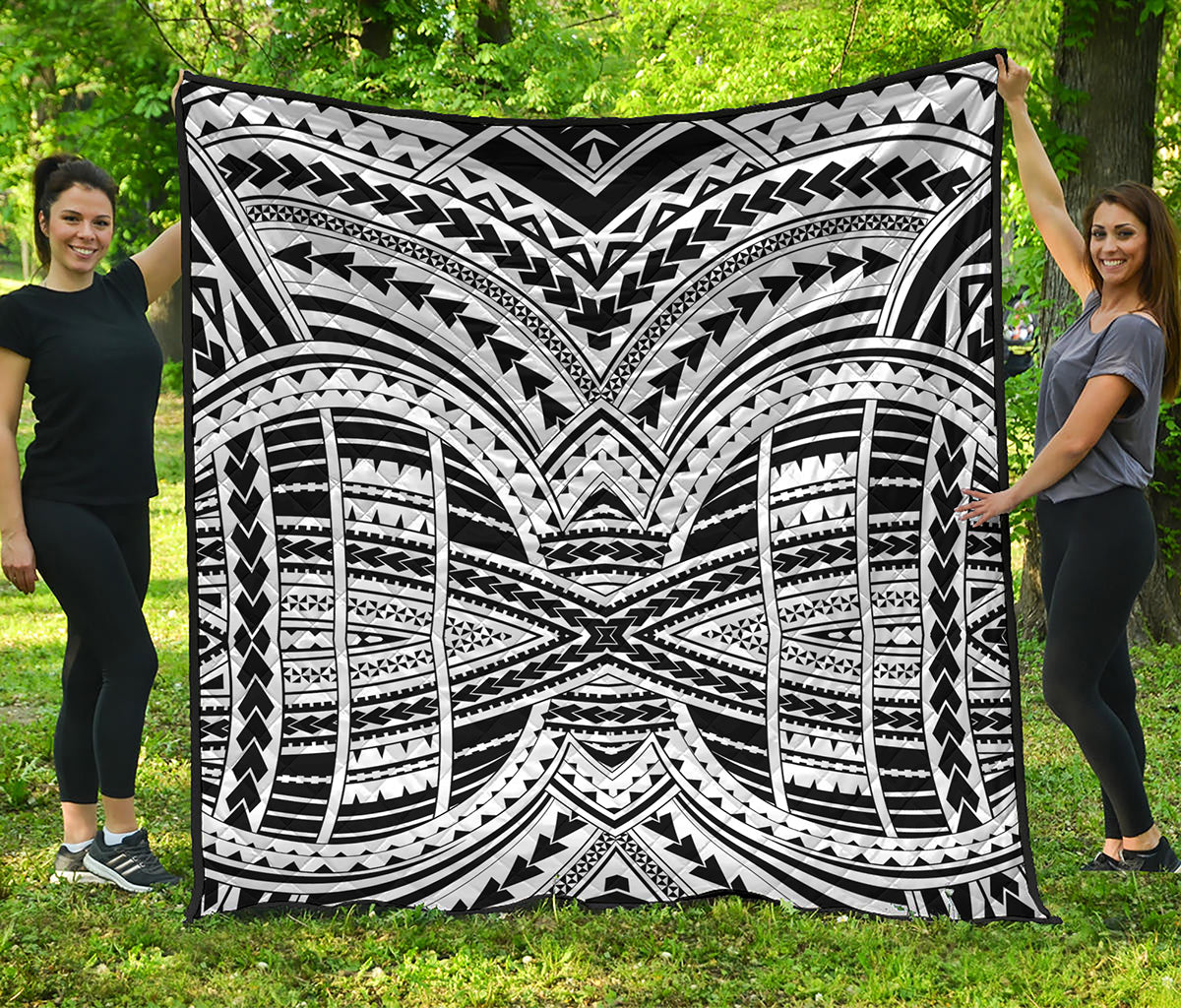 Black And White Maori Tribal Print Quilt