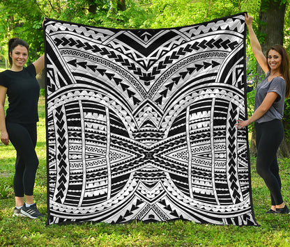 Black And White Maori Tribal Print Quilt