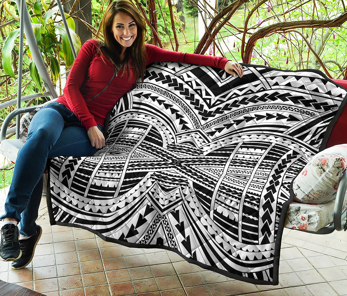 Black And White Maori Tribal Print Quilt