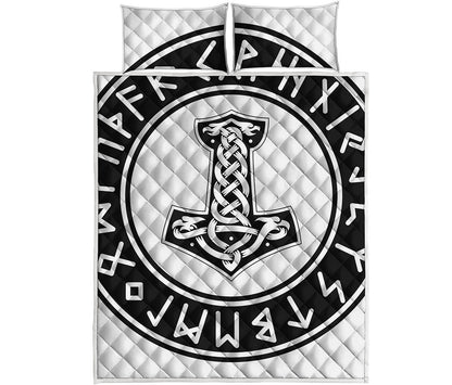 Black And White Mjolnir Print Quilt Bed Set