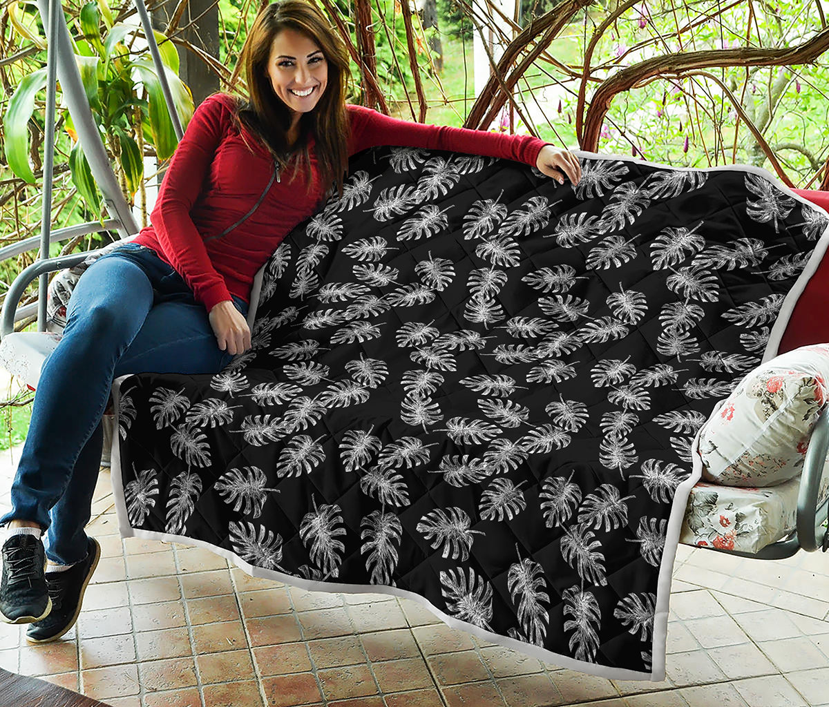 Black And White Monstera Pattern Print Quilt