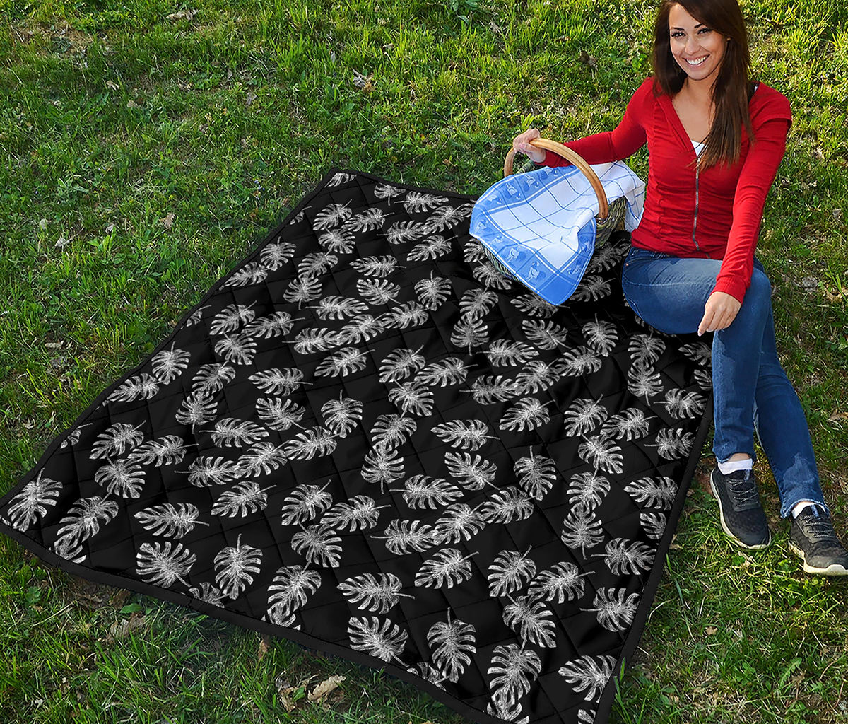 Black And White Monstera Pattern Print Quilt