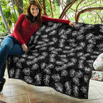 Black And White Monstera Pattern Print Quilt